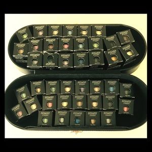 Younique Pigment(s) Makeup